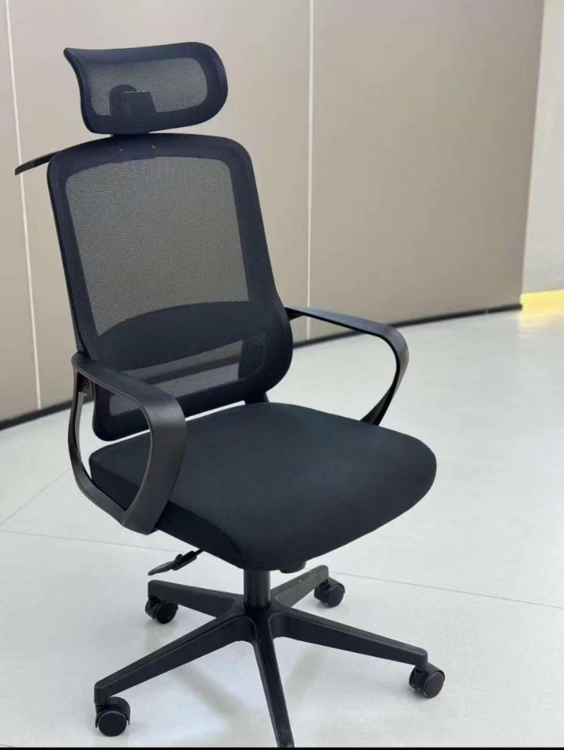 Ergonomic Executive Office Chair – Premium Comfort, Adjustable Height, Strong Back Support, Smooth Wheels, Durable Build, Perfect for Home Office, Workspace & Study Desk Setup