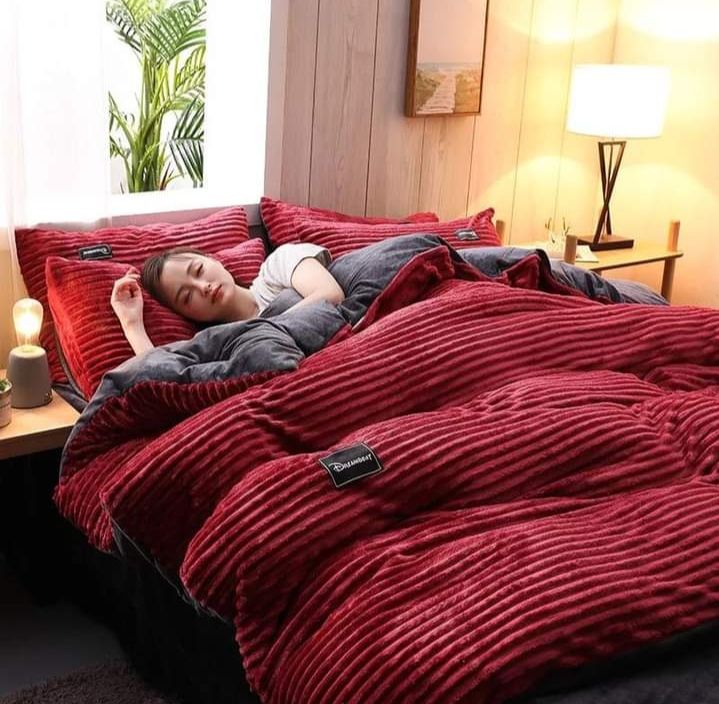 Quality TC Brand Velvet Duvet Beddings Set 1Duvet,1Fleece bedsheet, 2Pillowcases 6*6ft