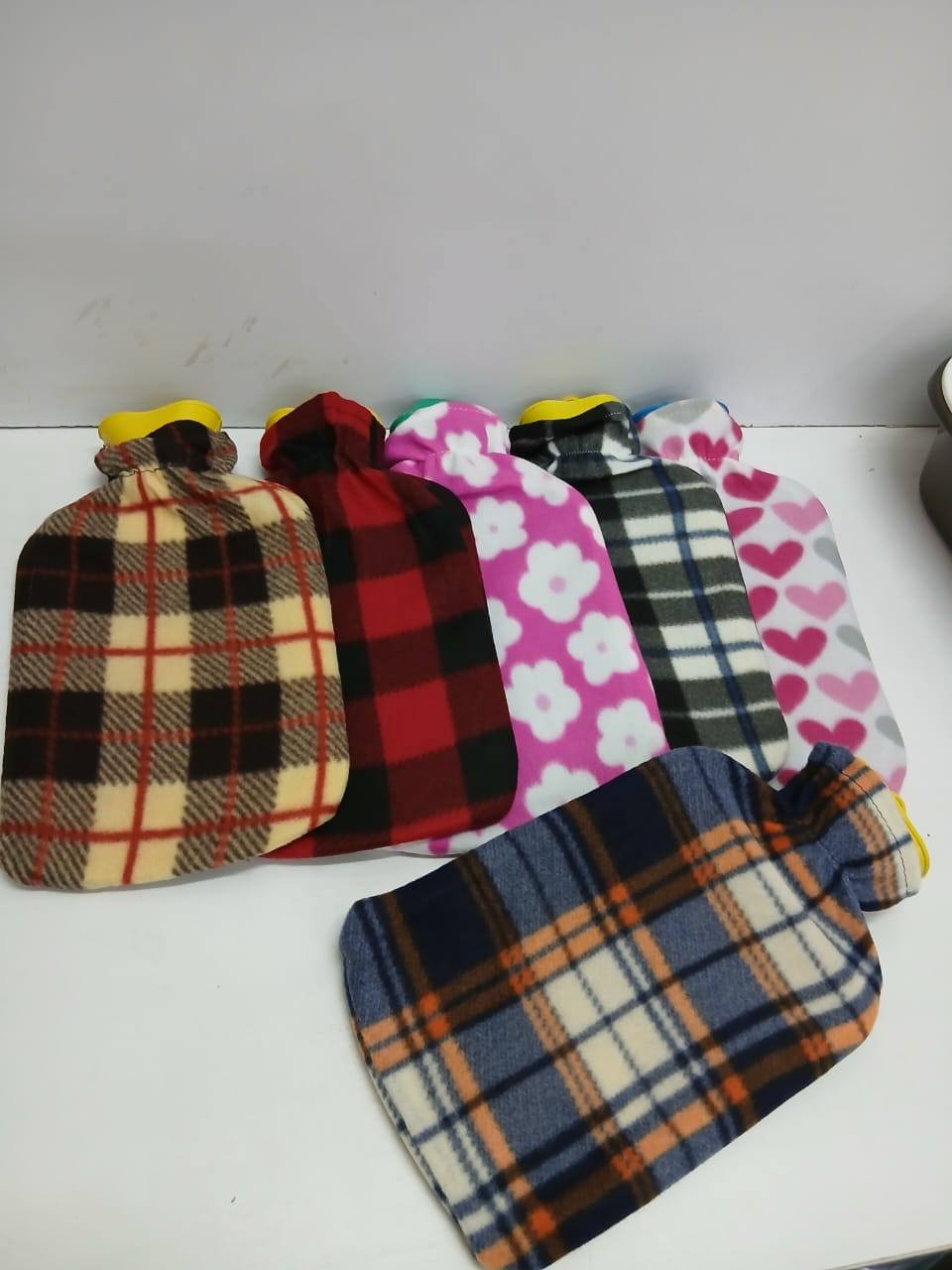Hot Water Bag with a Velvet Cover Heat Therapy Bag 2L