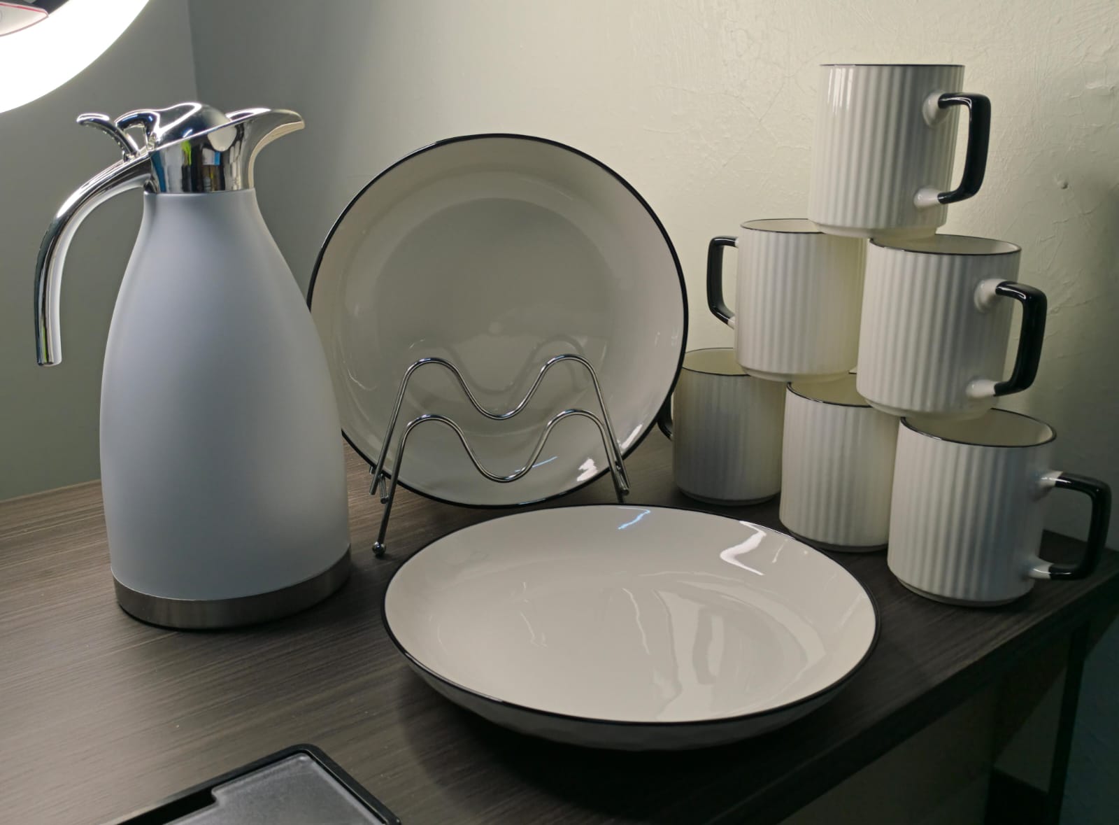 DINNER SET. 13pcs japanese dinner set  combo, 2Liter Unbreakable Flask, Made with thick comfortable grip ergonomic handles,Quality Chip resistant ceramic material, Classic design.