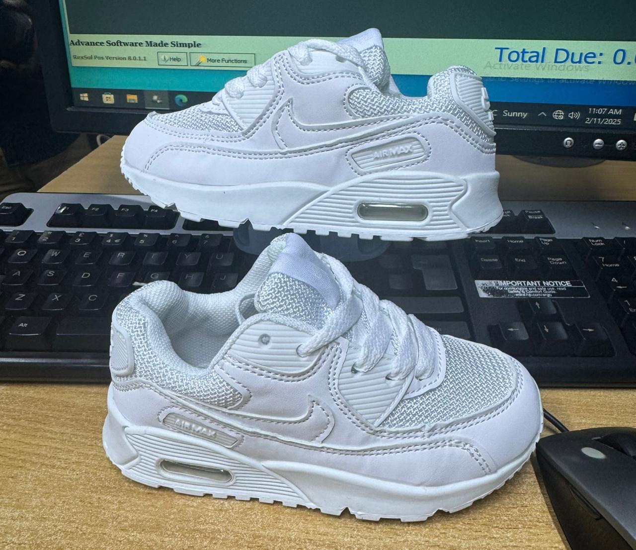 UNISEX AIRMAX 90 FOR KIDS AVAILAIBLE Girls and Boys' Shoes Sneakers