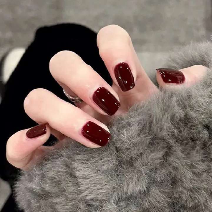 Simple and elegant, pure color nail art, wine red wearable nail, artificial nail sticker, finished short nail, 24 pieces, removable