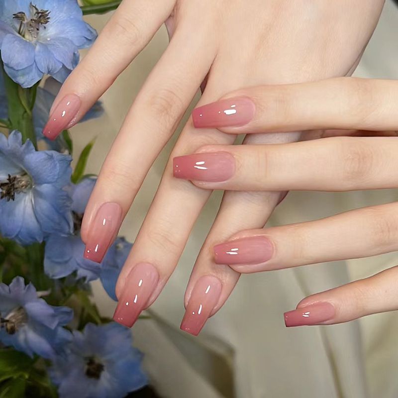 Watermelon red gradient nail art, white, gentle, short ballet nails, wearable nails, short false nails, finished nail pieces