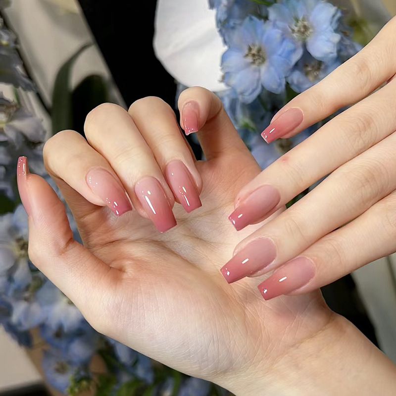 Watermelon red gradient nail art, white, gentle, short ballet nails, wearable nails, short false nails, finished nail pieces
