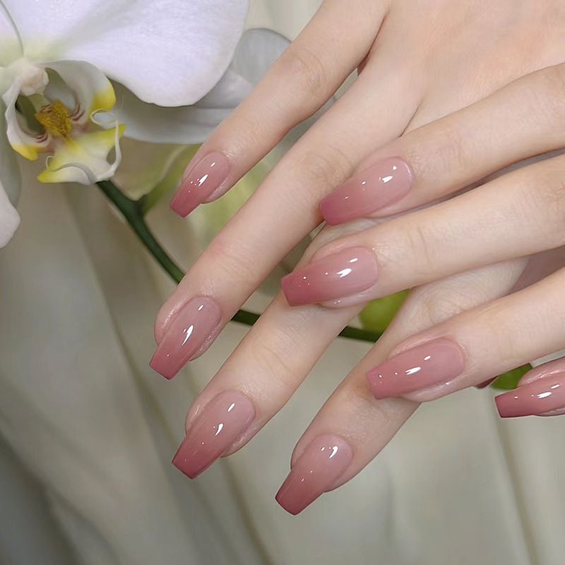 Watermelon red gradient nail art, white, gentle, short ballet nails, wearable nails, short false nails, finished nail pieces