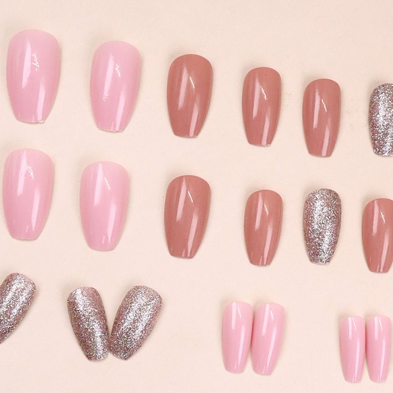 Fashionable and simple wearable nail art can be worn again and again, pink short-length melon-shaped nail art, gold powder sweet and cool jujube nail art, wearable nail art, ins wearable nail art.