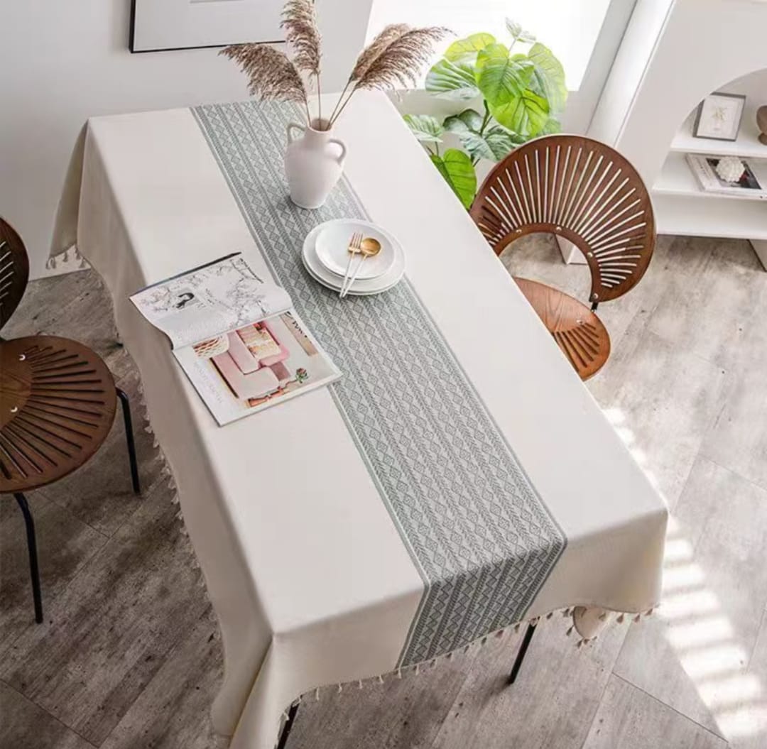 [ SHOP SMART AND SAVE BIG AT AN AMAZING OFFER PRICE 🤩🤩✨ !!!]  Single Size [ 140X220cm ]  Brand New Very Quality Durable & Stylish Dining Table cloth .Designed With Durability🔅🤑