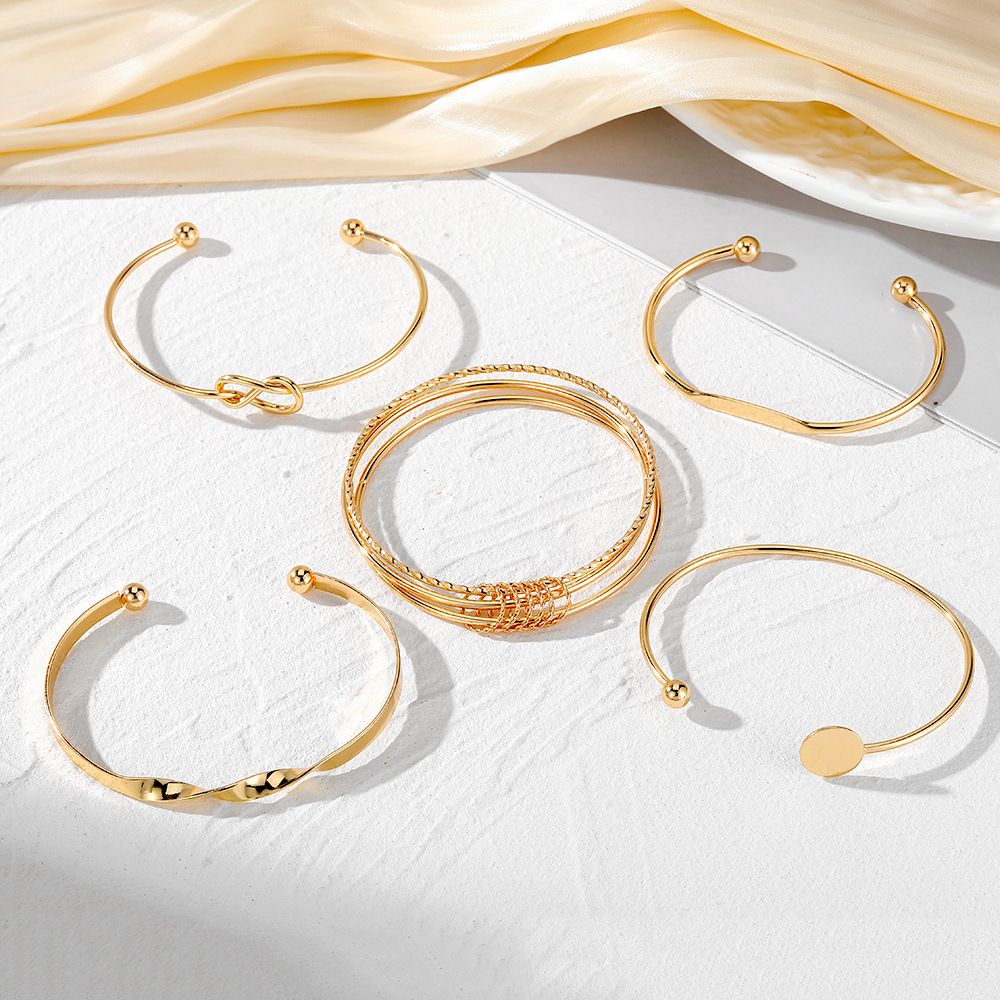 Multiple Layered Stackable Gold Bracelets Bangle Cuff Bracelet Set for Women Chain Bracelets Jewelry for Girls Set Gifts