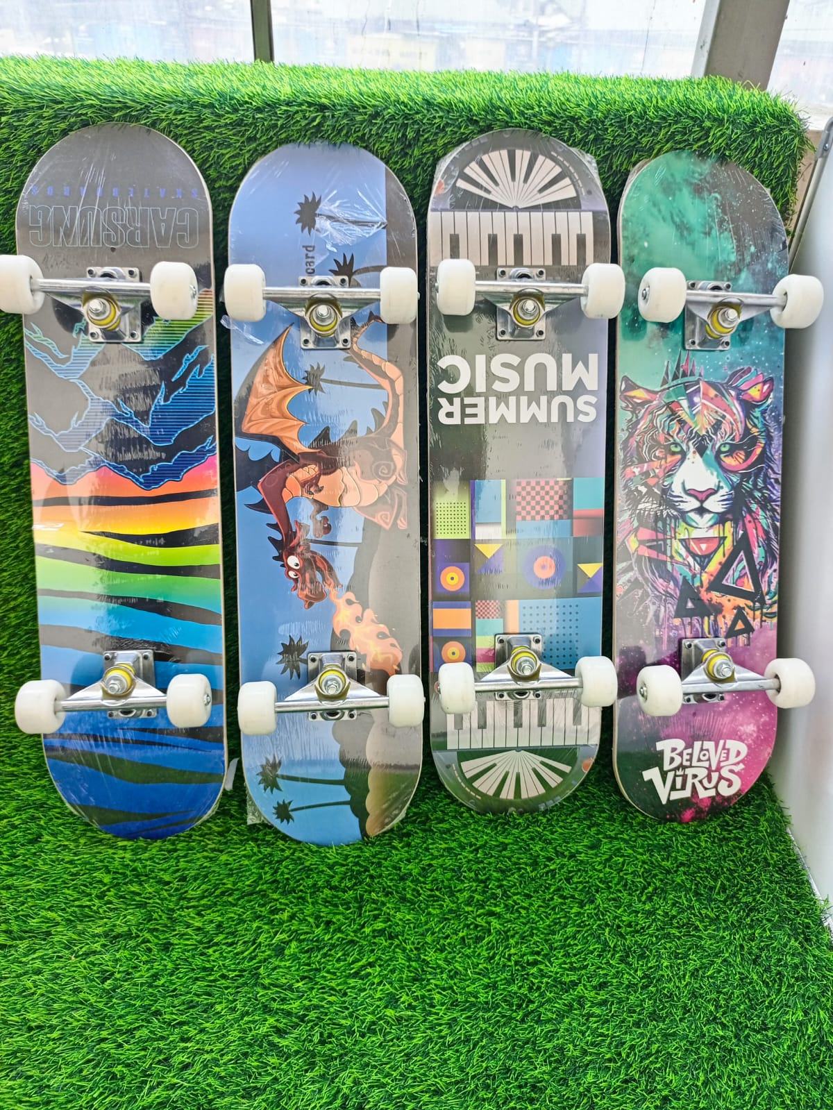[ KILIMALL BEST PRICES ONLY 🤩🤩✨ !!! ] 1pcs Single Brand New Classy Very High Quality Stylish and Luxurious Skateboard With Rubber Wheel