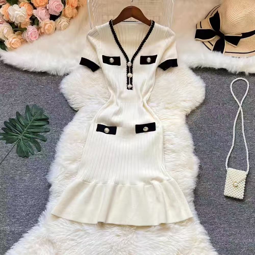 Fashion Knitted Mermaid Dress 2025 New Elegant V-neck Buttons Ribbed Sweater Dress Lady Bodycon Party Vestidos