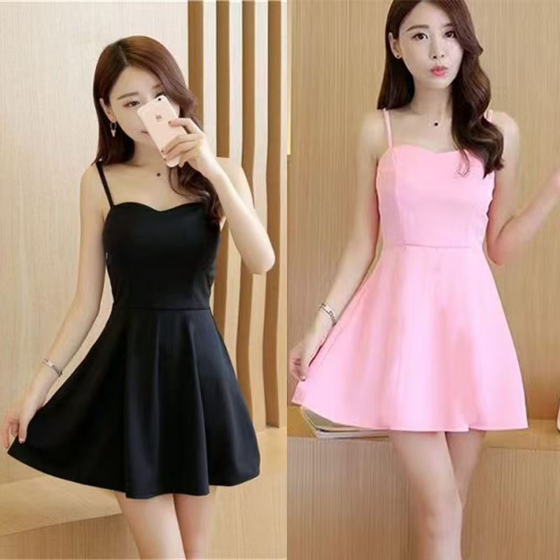 Black Sling Dress, Korean-style for Summer, French-style Mini Dress for Petite Ladies, High-end Design with Waist-cinching, Exuding Elegant and Slimming Charm.