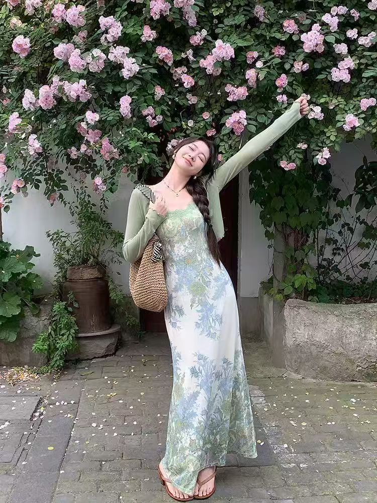 Women's New 2025 Long Dress Set, Retro Sling Style, with Floral Prints, New Chinese Retro and French Chic, Slimming for Summer.