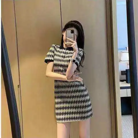 French-style small Chanel-like Polo dress for women, new summer style, unique design, slimming and elegant, checkered pattern, suitable for petite women.