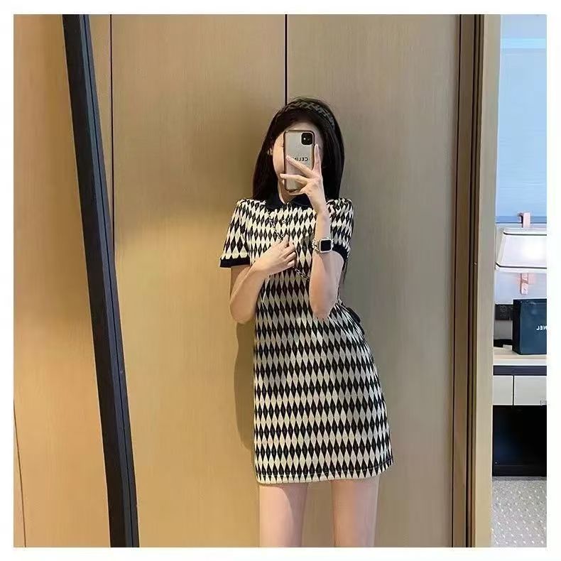 French-style small Chanel-like Polo dress for women, new summer style, unique design, slimming and elegant, checkered pattern, suitable for petite women.