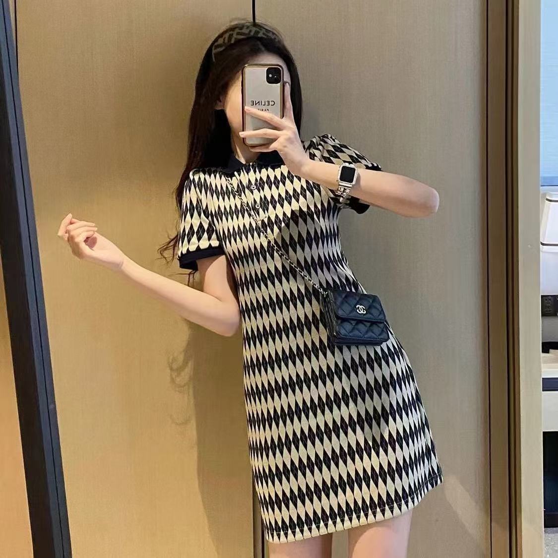 French-style small Chanel-like Polo dress for women, new summer style, unique design, slimming and elegant, checkered pattern, suitable for petite women.
