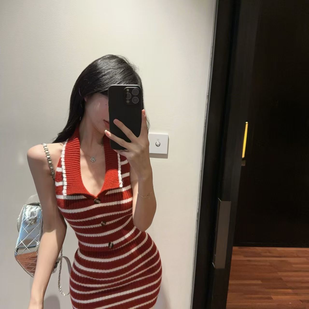 French-style Temperament Waist-cinching and Slimming Women's Short Polo-neck Red Striped Knitted Dress, Bodycon Skirt