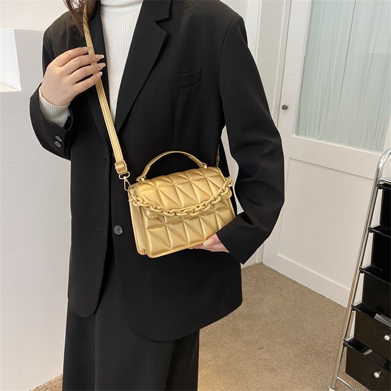 New Arrival  big discount Simple and retro small square handbag with chain, single shoulder crossbody bag with diamond pattern