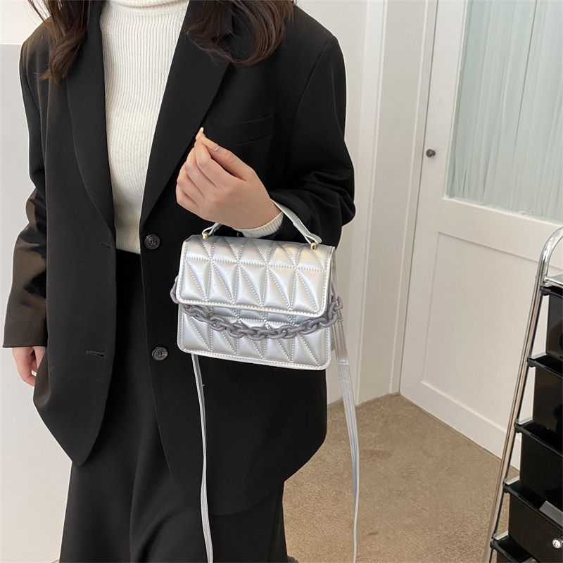 New Arrival  big discount Simple and retro small square handbag with chain, single shoulder crossbody bag with diamond pattern
