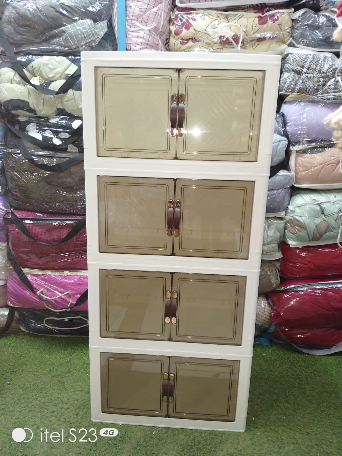CLEARANCE OFFER !!!!  Size 37W*60L*130Hcm 1 pc classy New modern bedroom organiser