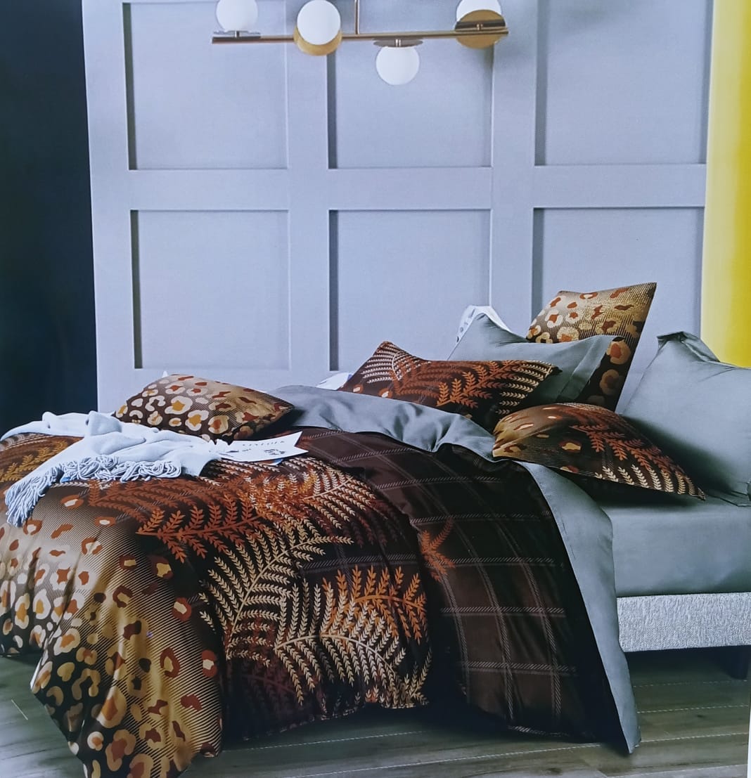 [ EXPERIENCE LUXURY FOR LESS 🤩🤩✨ !!! ] 4Pcs Size 5*6 Brand New Very High Quality Stylish and Luxurious Warm wool duvets with1 bedsheet and 2 pillow cases. Designed With Durability and Functionality