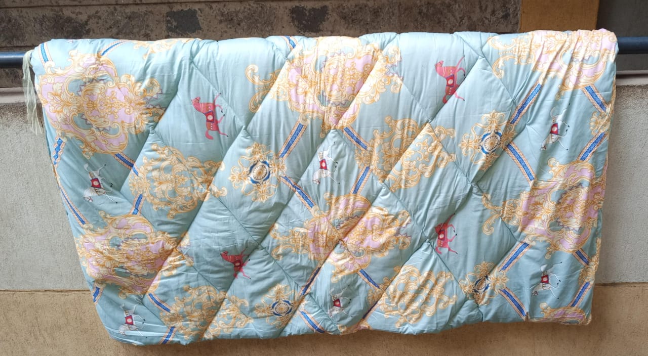 [🔥LIMITED OFFER🔥 🥑🌽ONLY AT KILIMALL !!! ]  [ 4 X 6 ] Brand New Very Quality Durable Unbinded duvet ,One sheet  & two pillowcases at Affordable Price