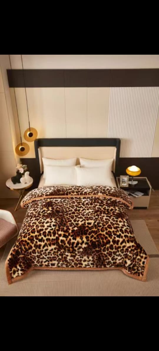 [ CLASSY NEW ARRIVALS 🤩🤩✨ !!! ] Single Size  6 x 6ft Brand New Comfortable Affordable Stylish and Luxurious Home  double blanket Exclusive and Enticing .Desiring To Serve The Best Experience