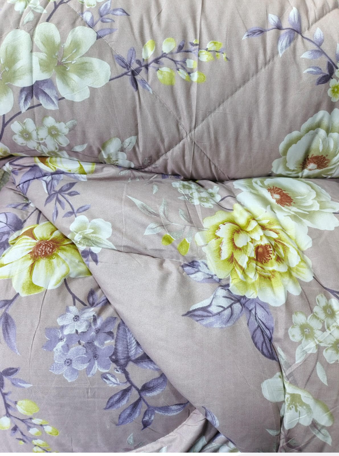 [🔥LIMITED OFFER 🔥 🥑🌽JUST FOR YOU !!! ] 4 Pc Size 5X6ft Classy Brand New Very High Quality Stylish and Luxurious Elegant Unbinded duvet with one sheet and two pillowcases at Affordable Price✨👌