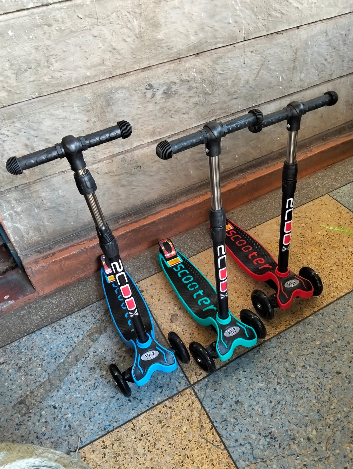 [🔥EXPERIENCE LUXURY FOR LESS 🤩🤩✨ !!! ] 1 Pc Classy Brand New High Quality Stylish Scooters  1-3 Years ✨