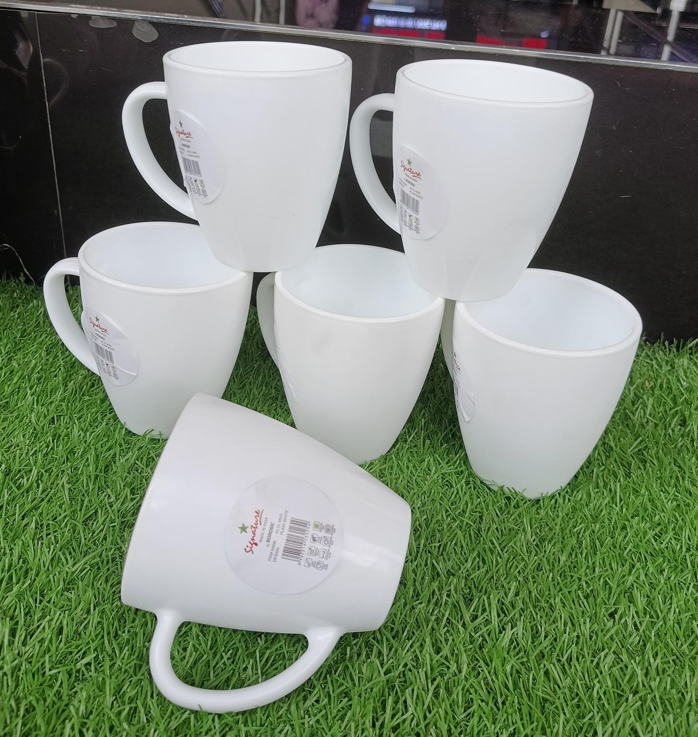 OFFER  OFFER  A set of 6pcs Glass Mugs