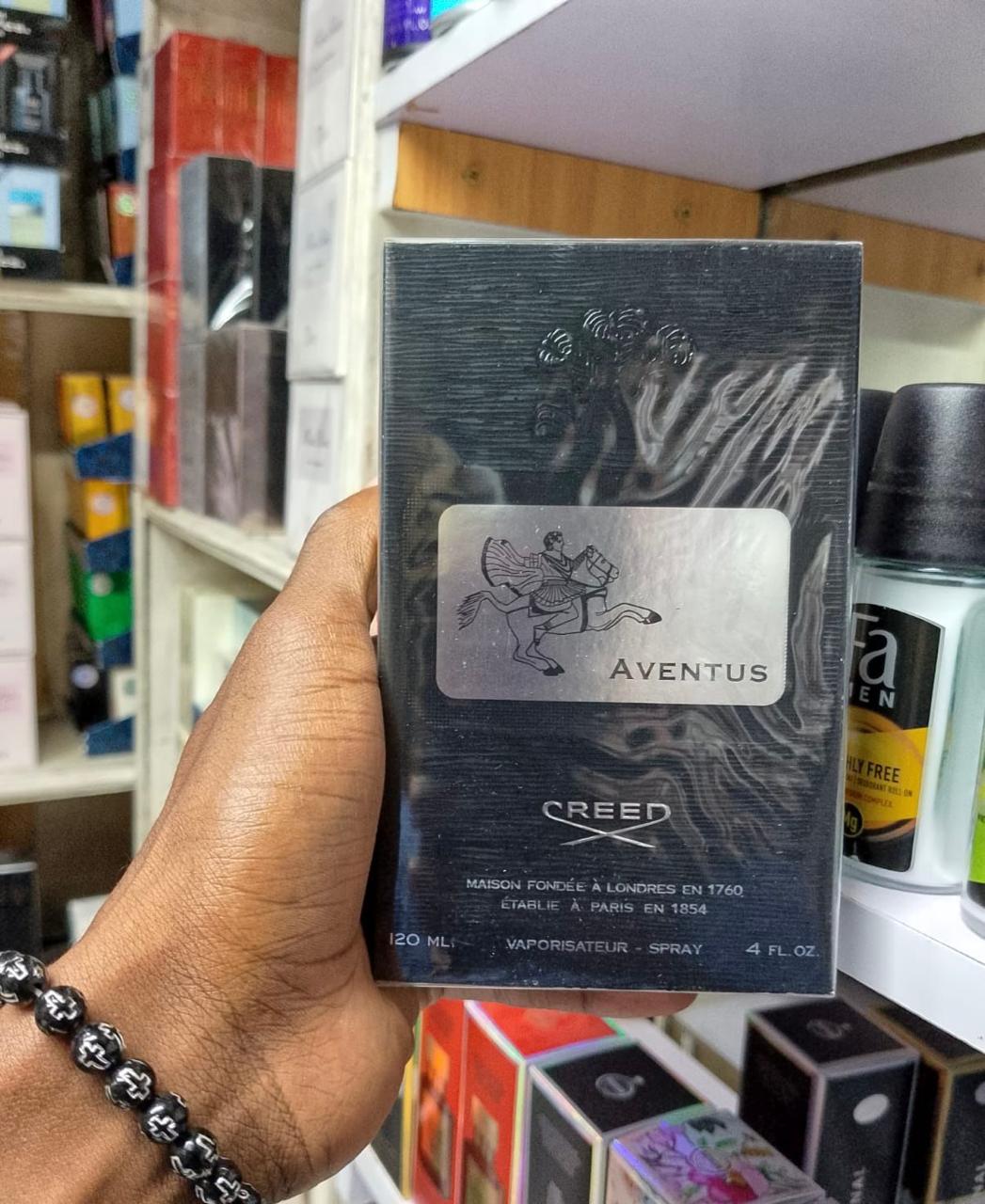 Creed EAU DE PARFUM AVENTUS PERFUME