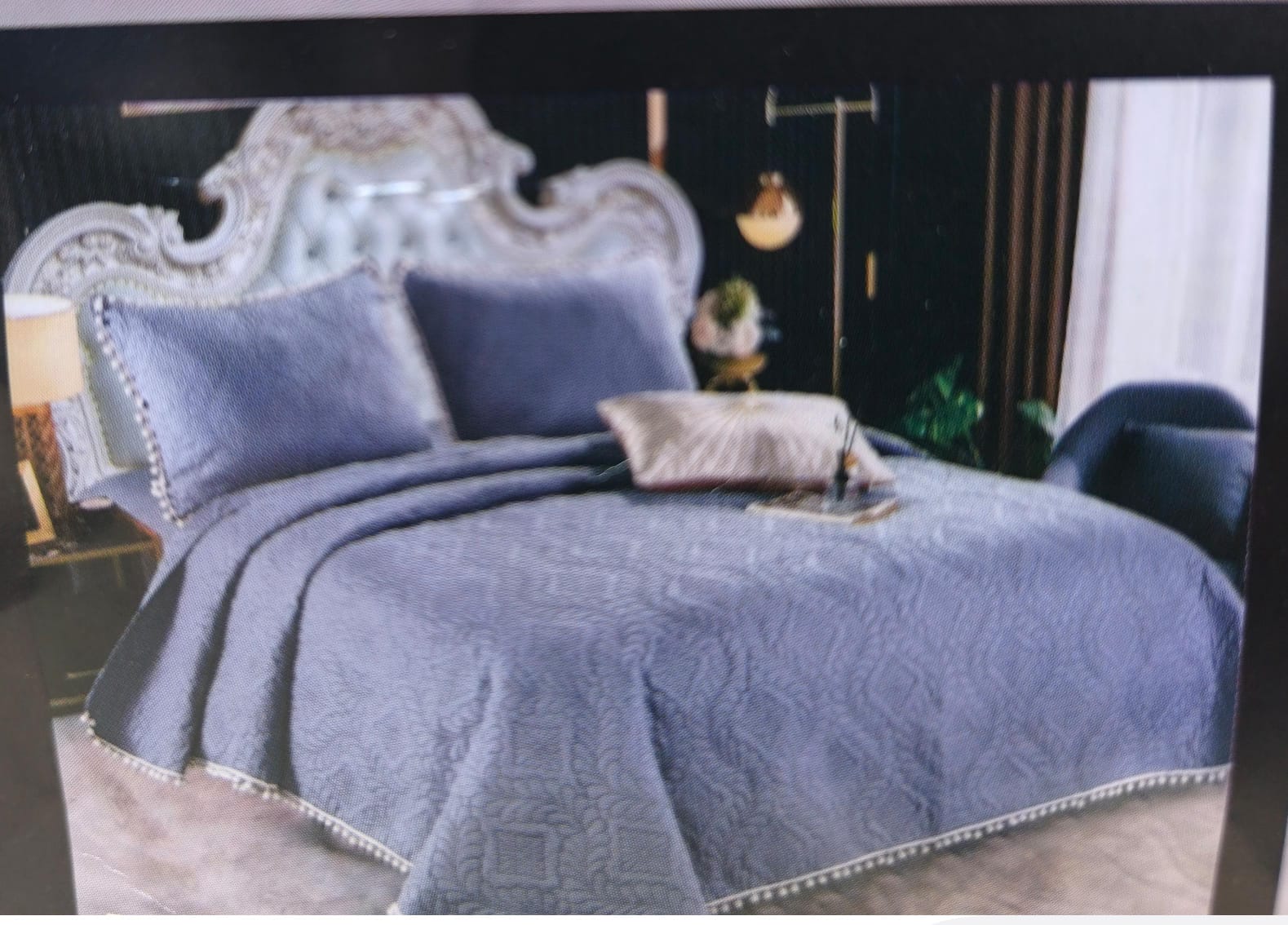 TC Bedcover, one bedsheet and two pillowcase size 6*6