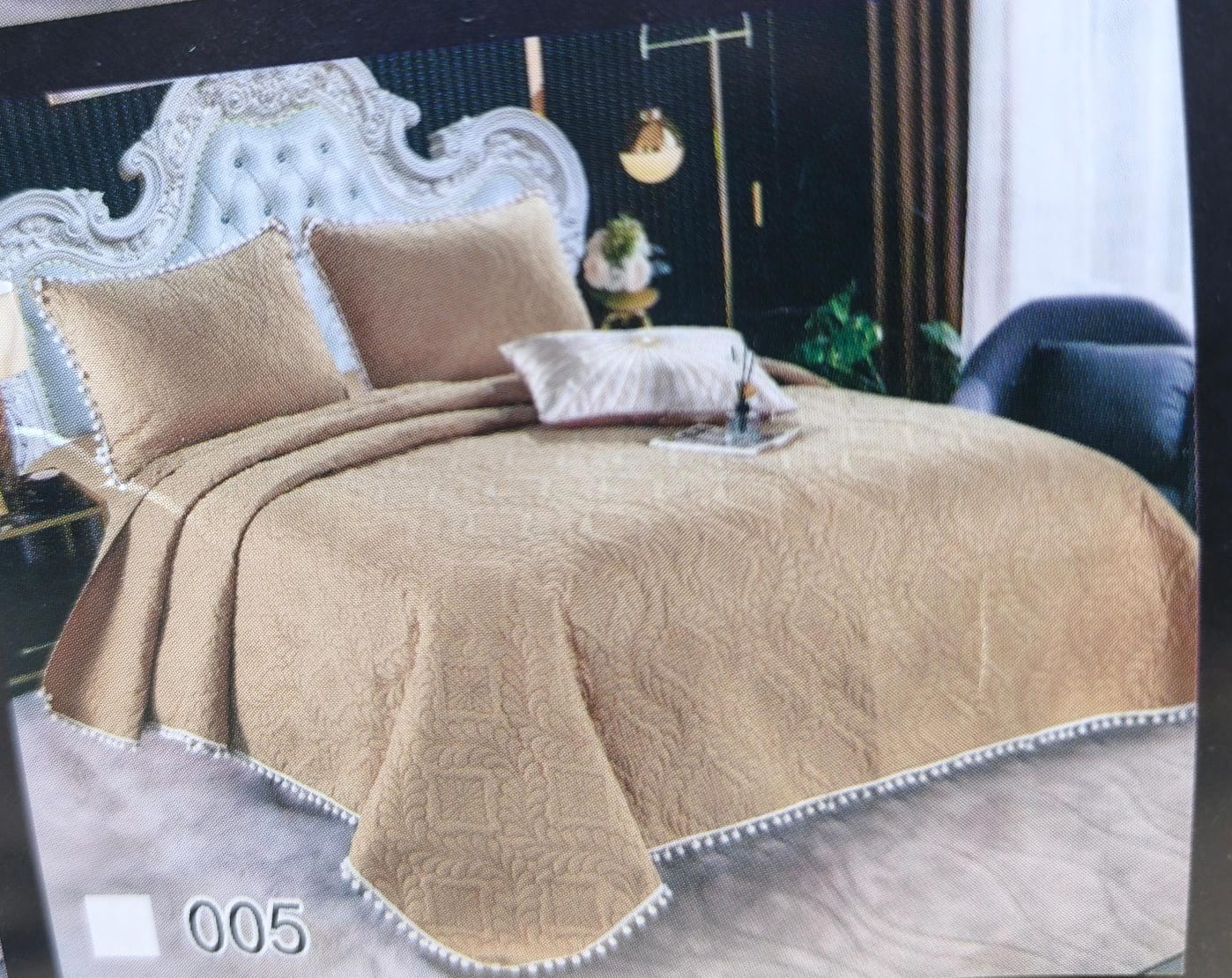 TC Bedcover, one bedsheet and two pillowcase size 6*6