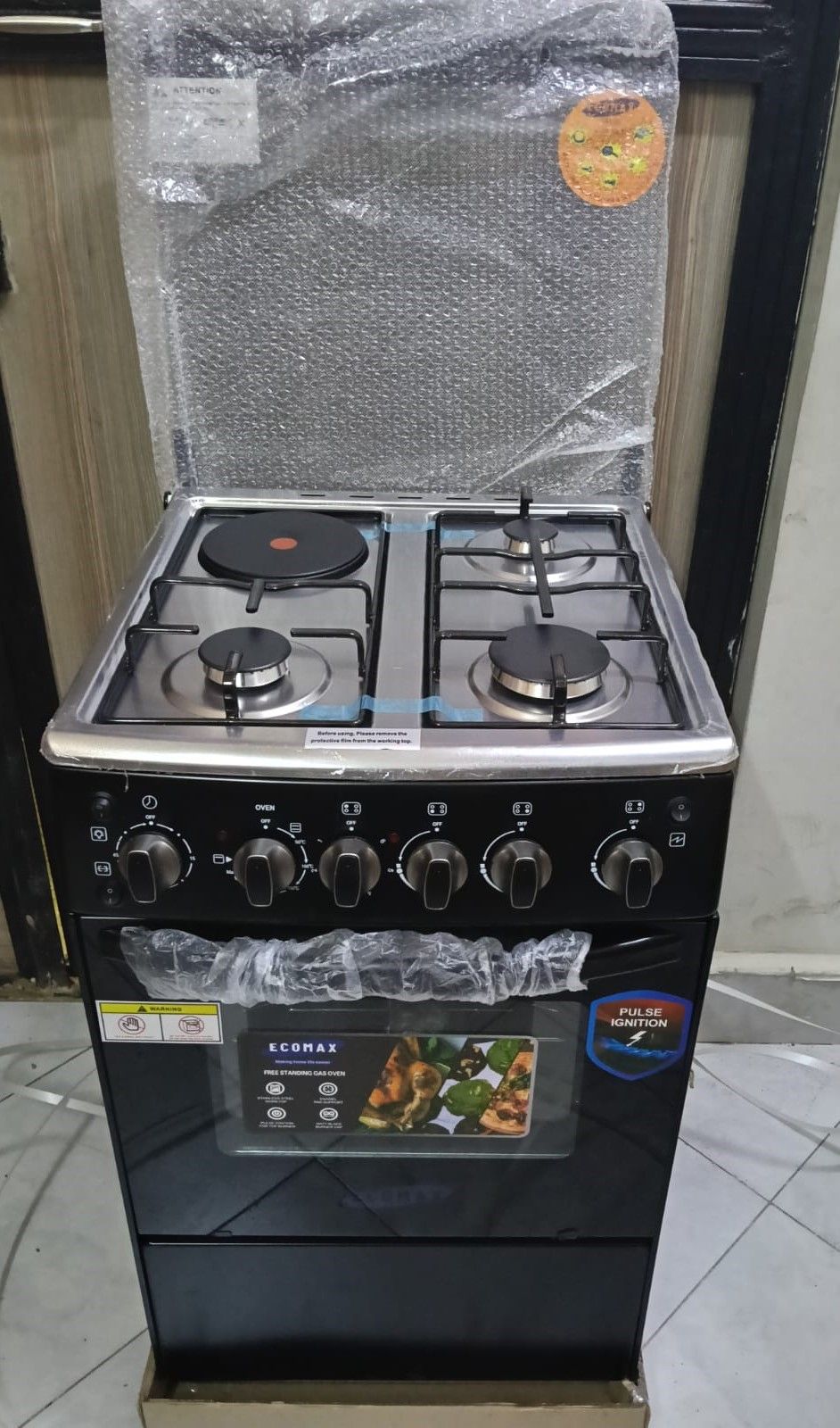 ECOMAX 50cm x 55cm, 3 Gas + 1 RAPID Hot Plate, Electric Oven & Rotisserie Free Standing Cooker