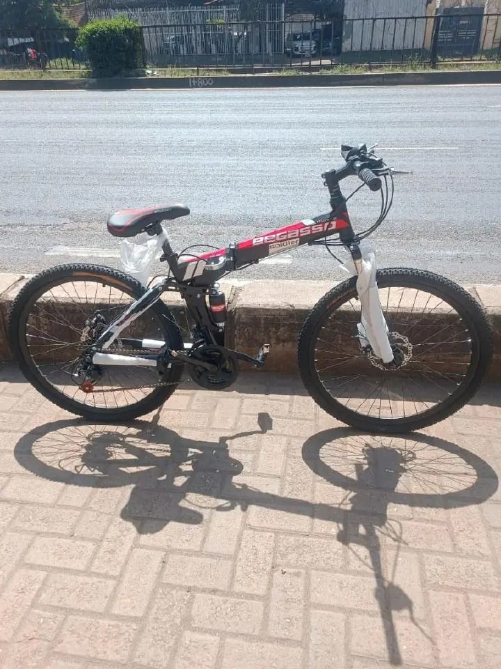 FOLDABLE MOUNTAIN BICYCLE 21 GEAR SPEED WITH GEARS FRONT SHOCKS AND SHIMANO GEARS FULL SUSPENSION BIKE