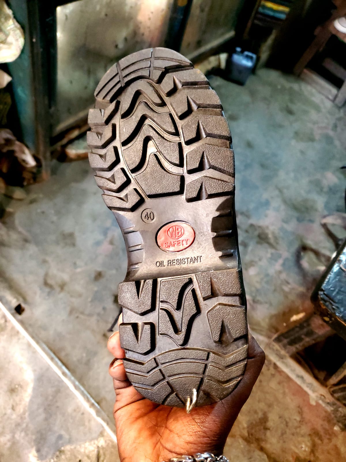 Men's ​Shoes Fashion Boots Home And Industrial Safety Boots Bootie Labor Protection Shoes Anti-Smash Anti-Puncture Wear-Resistant Rubber Sole Work Shoes Protective High-Top Boots Men Shoe