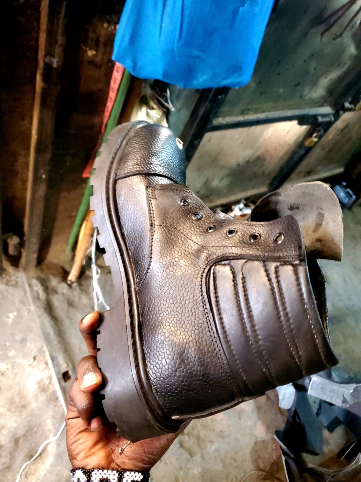 Men's ​Shoes Fashion Boots Home And Industrial Safety Boots Bootie Labor Protection Shoes Anti-Smash Anti-Puncture Wear-Resistant Rubber Sole Work Shoes Protective High-Top Boots Men Shoe