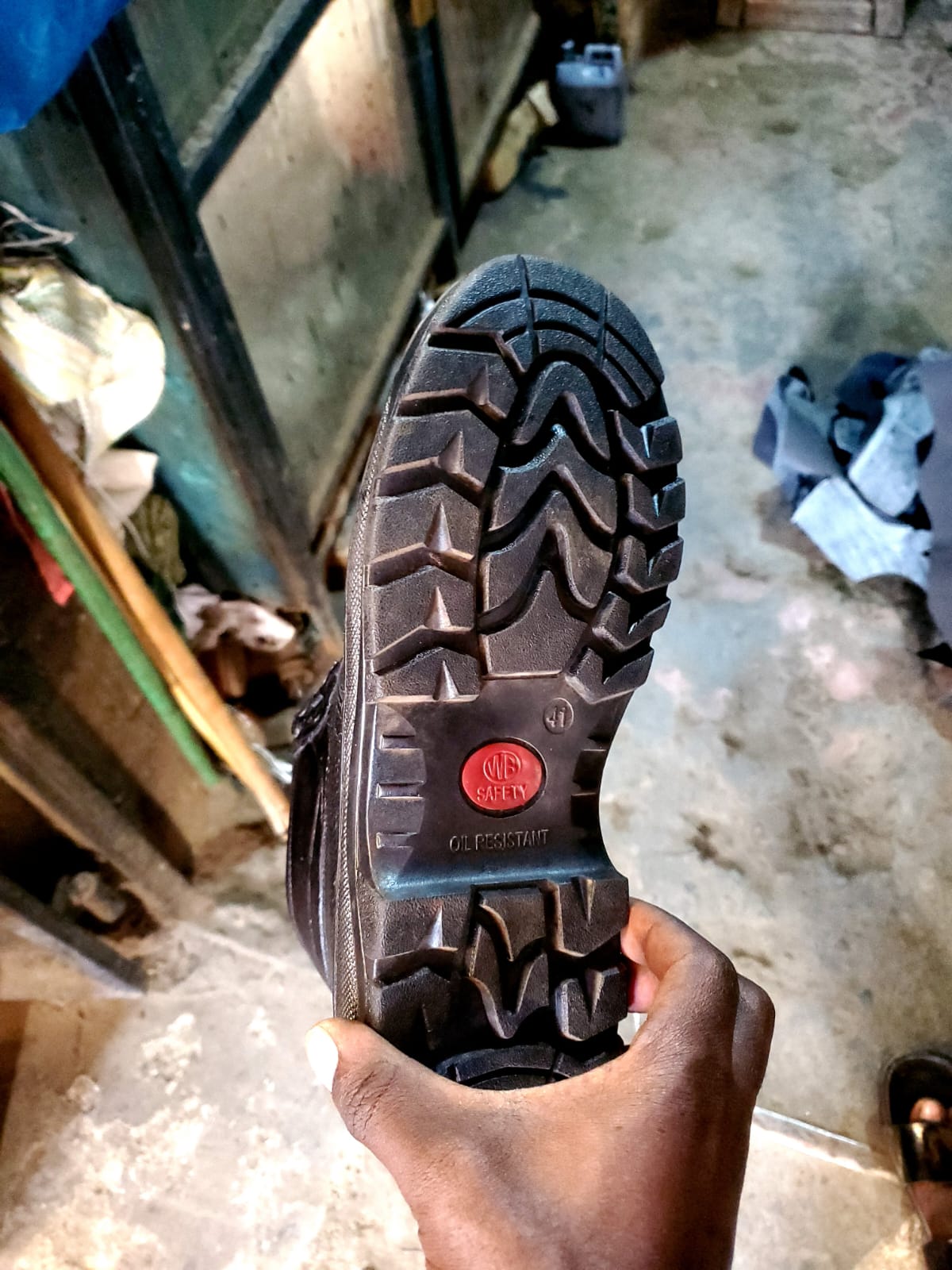 Men's ​Shoes Fashion Boots Home And Industrial Safety Boots Bootie Labor Protection Shoes Anti-Smash Anti-Puncture Wear-Resistant Rubber Sole Work Shoes Protective High-Top Boots Men Shoe