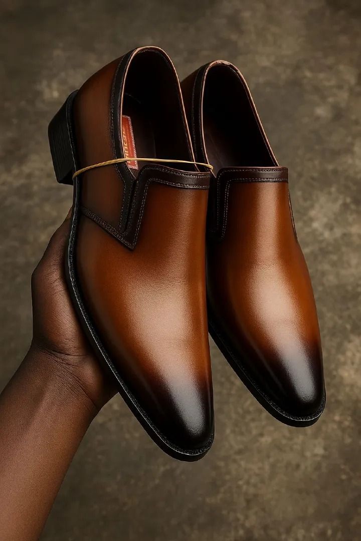 Brown Men Formal Shoes Full leather Leather Brogue Official Shoes Elegant Business Mens Oxford Shoes Brown and black Men Formal Shoes Full leather Leather Brogue Official Shoes Elegant Business