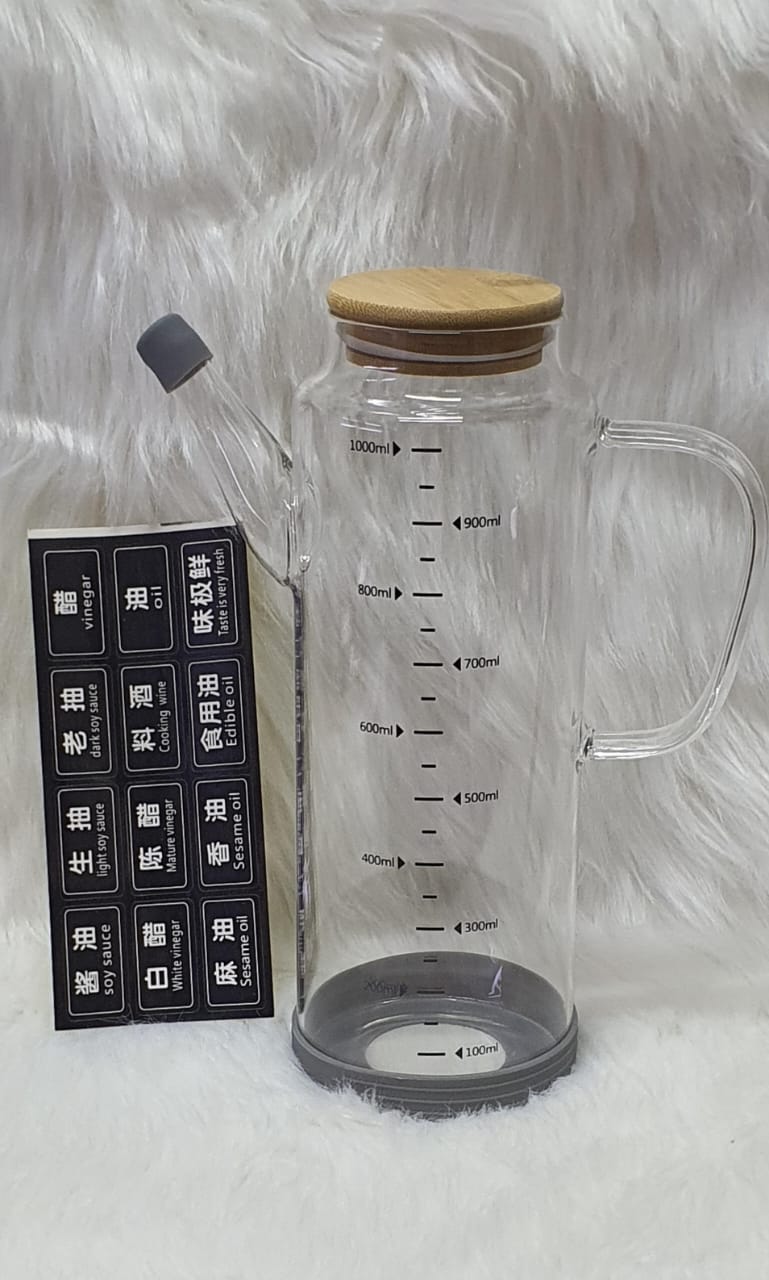 Glass oil/vinegar dispenser/jar with bamboo lid and non-slip rubber base 1ltr