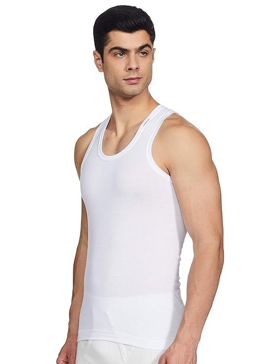6 PCS MEN'S  VESTS. ALL WHITE. 100% COTTON VESTS. SIZES: M,L,XL,XXL,XXXL.