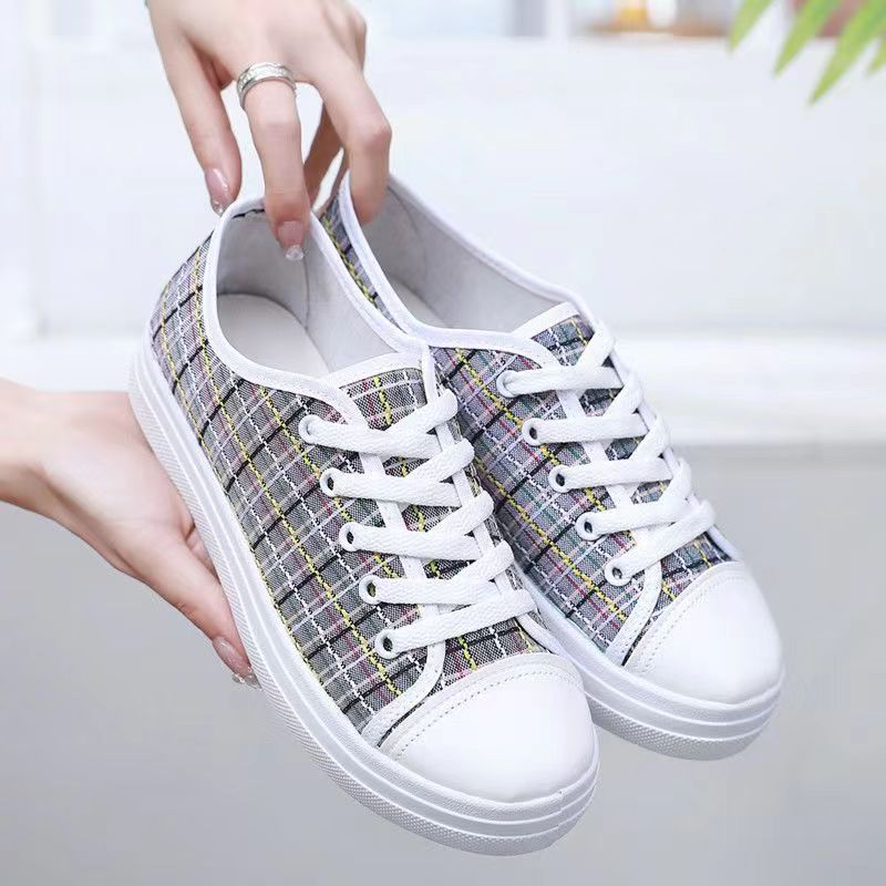 Sports shoes women's canvas shoes breathable soft sole fashionable and trendy casual shoes
