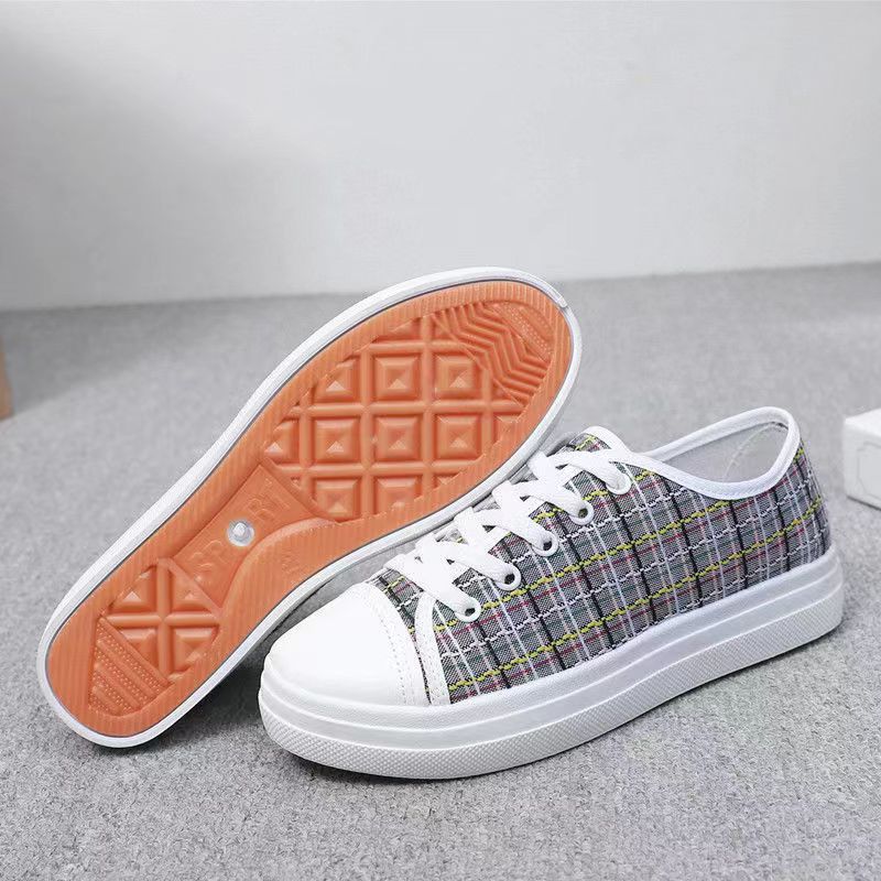 Sports shoes women's canvas shoes breathable soft sole fashionable and trendy casual shoes