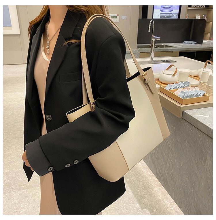 Large capacity tote bag shoulder bag outdoor handbag color blocked stylish handbag Simple and atmospheric bag