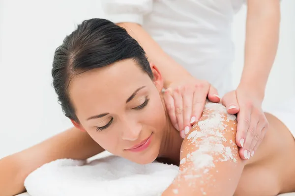 HONEY & BUTTER BERRY FUSION BODY SCRUB- ntural Berry Scrub gently buffs away dead skin cells to reveal a more even, clear complexion for a radiant glow.It nourishes and revitalizes skin.