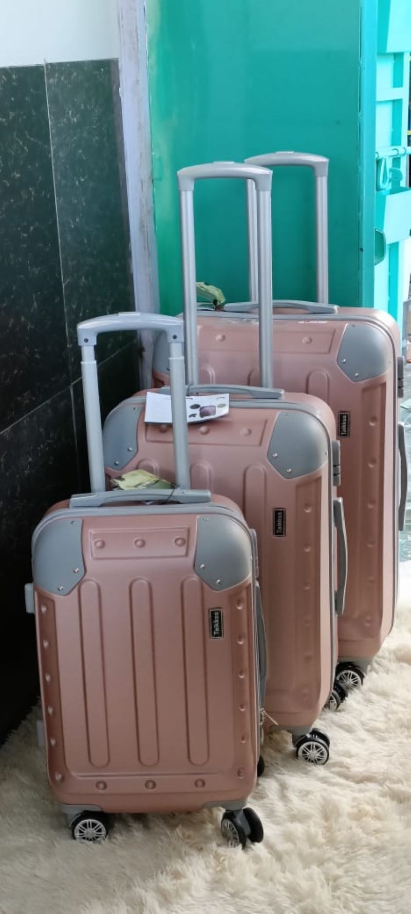 3-in-1 Luxurious Fibre Suitcase Set with 360° Spinner Wheels, Telescopic Handle, Compression Straps – 63cm, 57cm, 48cm