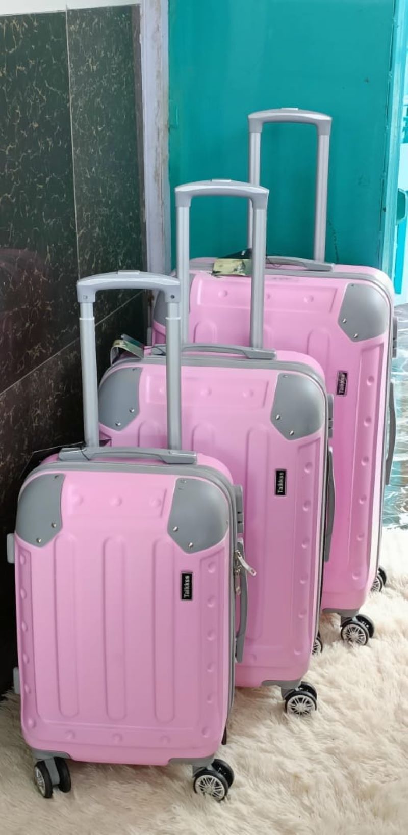 3-in-1 Luxurious Fibre Suitcase Set with 360° Spinner Wheels, Telescopic Handle, Compression Straps – 63cm, 57cm, 48cm