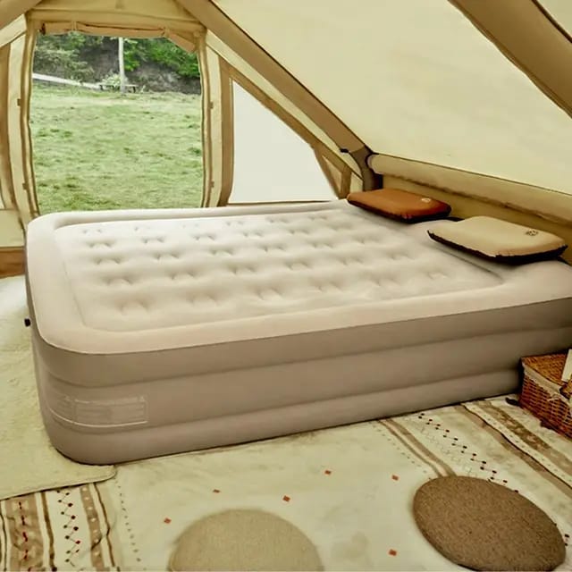 Inflatable Queen Size Airbed Mattress with Built-in Pump - Ideal for Home, Travel, & Camping (20015238 cm)