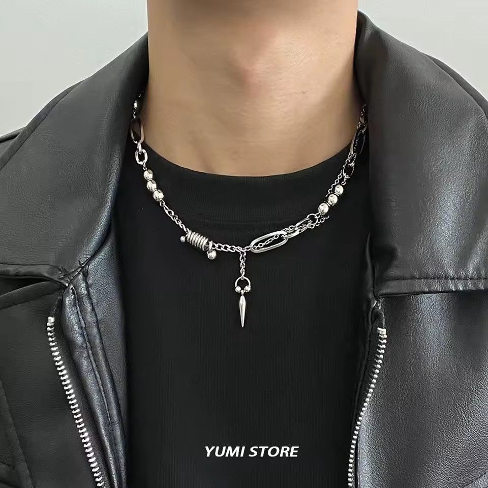 Hip-Hop Rivet Pendant Necklace For Man Woman Punk Titanium Steel Splicing Clavicle Sweater Chain Unisex Jewelry Kpop Accessories