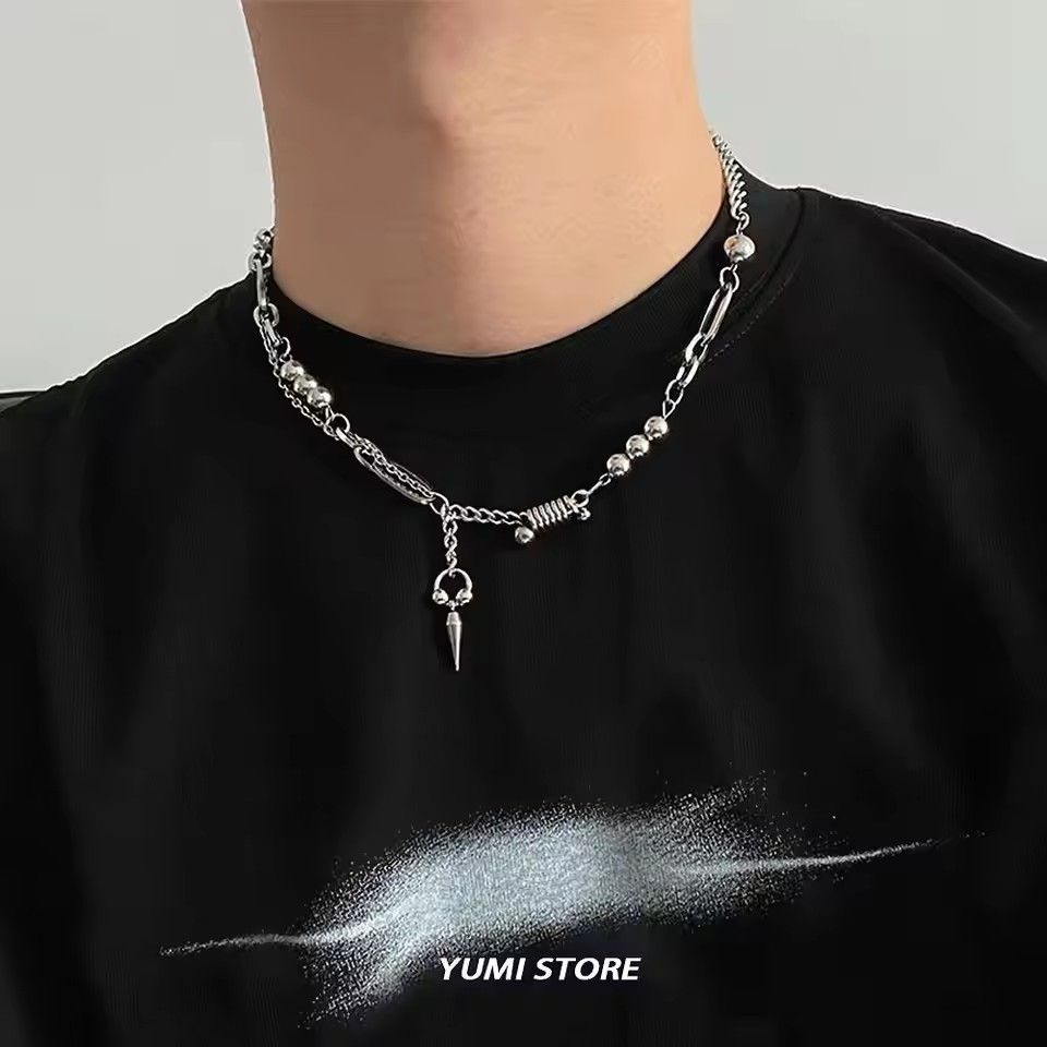 Hip-Hop Rivet Pendant Necklace For Man Woman Punk Titanium Steel Splicing Clavicle Sweater Chain Unisex Jewelry Kpop Accessories