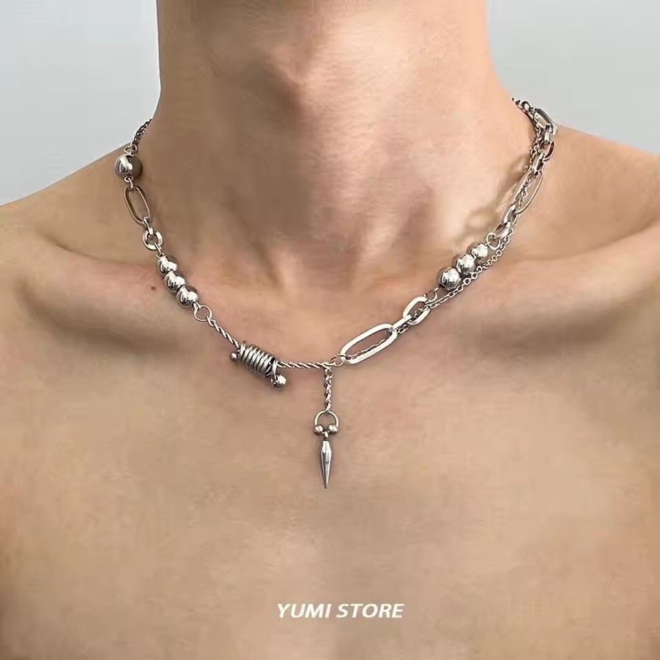 Hip-Hop Rivet Pendant Necklace For Man Woman Punk Titanium Steel Splicing Clavicle Sweater Chain Unisex Jewelry Kpop Accessories